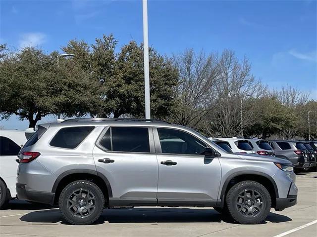 new 2025 Honda Pilot car, priced at $51,635