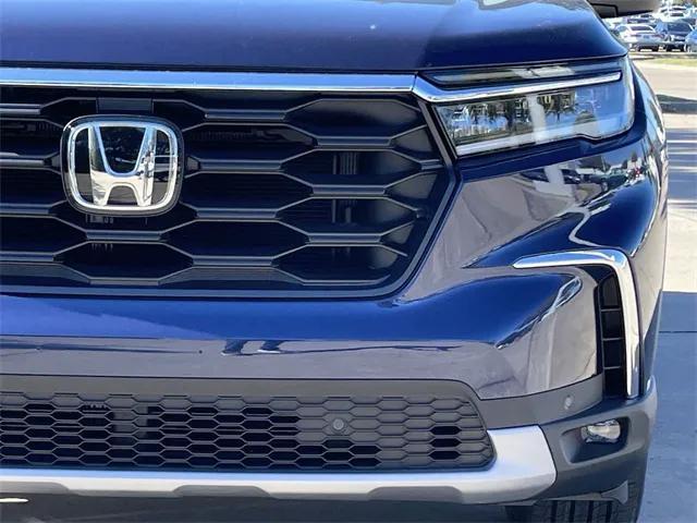 new 2025 Honda Pilot car, priced at $46,375