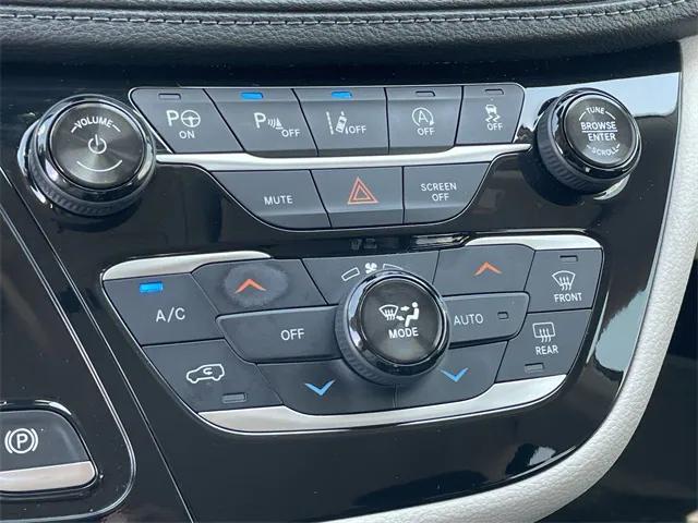 used 2018 Chrysler Pacifica car, priced at $15,959