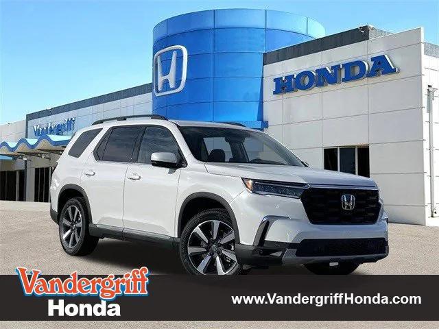 new 2025 Honda Pilot car, priced at $49,050