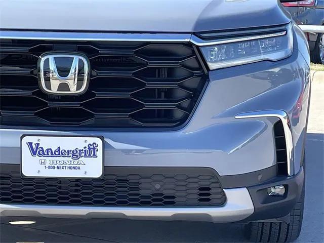 new 2025 Honda Pilot car, priced at $51,505