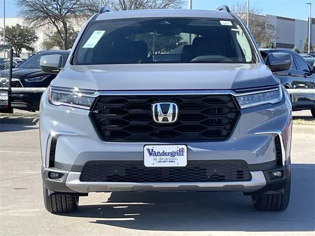 new 2025 Honda Pilot car, priced at $51,505