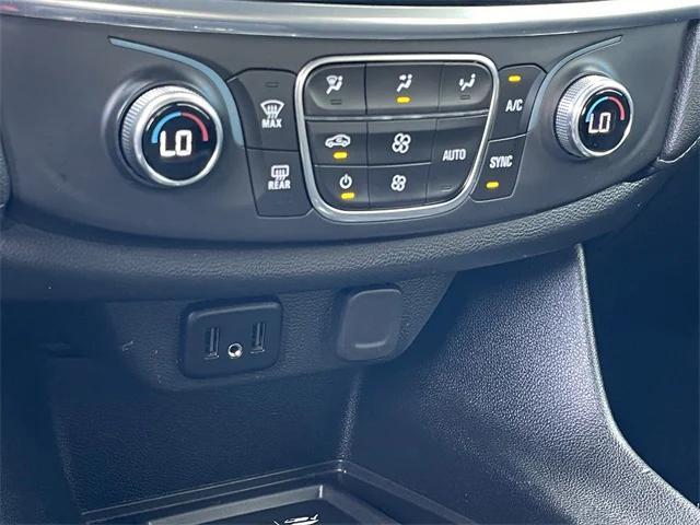 used 2022 Chevrolet Traverse car, priced at $24,126