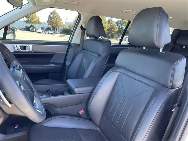 used 2024 Hyundai Santa Fe car, priced at $35,998