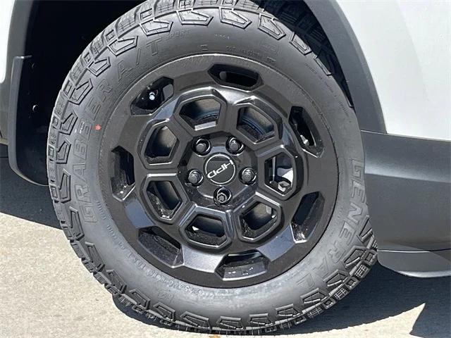 new 2025 Honda Ridgeline car, priced at $43,955