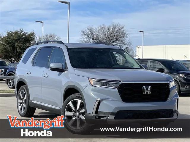 new 2025 Honda Pilot car, priced at $50,340