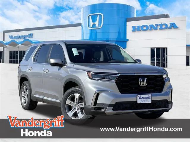 new 2025 Honda Pilot car, priced at $45,625