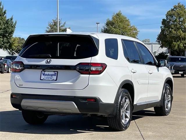 used 2025 Honda Pilot car, priced at $42,749