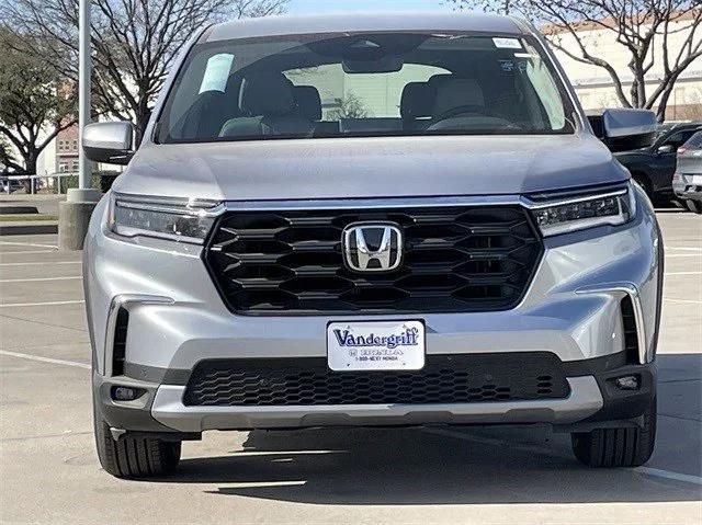 new 2025 Honda Pilot car, priced at $49,800