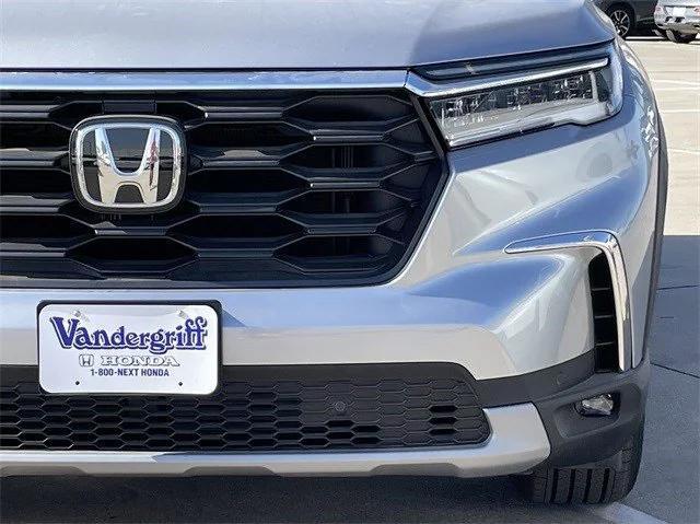 new 2025 Honda Pilot car, priced at $49,800