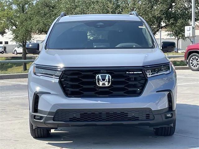 new 2025 Honda Pilot car, priced at $54,664