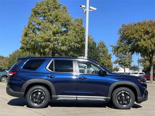 new 2025 Honda Pilot car, priced at $47,645