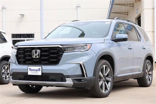 new 2025 Honda Pilot car, priced at $54,930