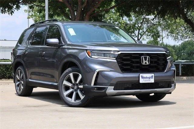 new 2025 Honda Pilot car, priced at $54,530