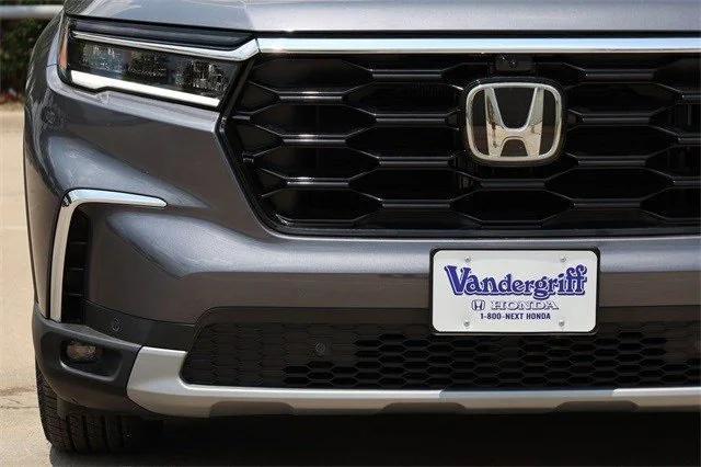 new 2025 Honda Pilot car, priced at $54,530