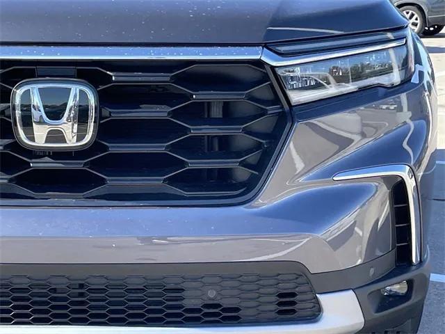 new 2025 Honda Pilot car, priced at $46,375