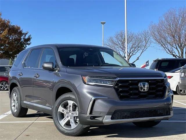 new 2025 Honda Pilot car, priced at $46,375