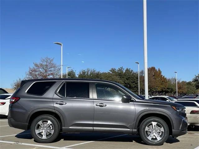 new 2025 Honda Pilot car, priced at $46,375