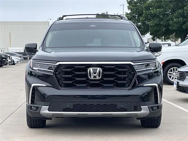 used 2025 Honda Pilot car, priced at $49,499