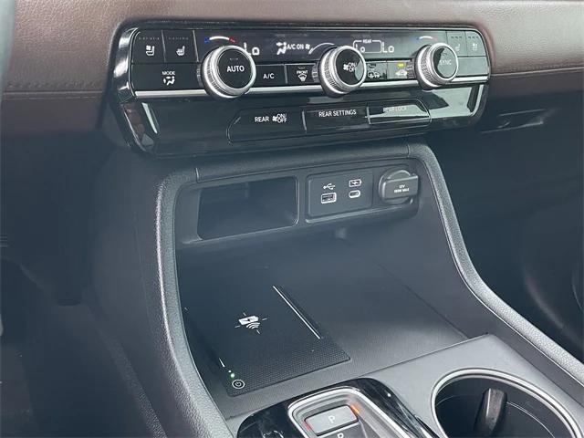 used 2025 Honda Pilot car, priced at $49,499