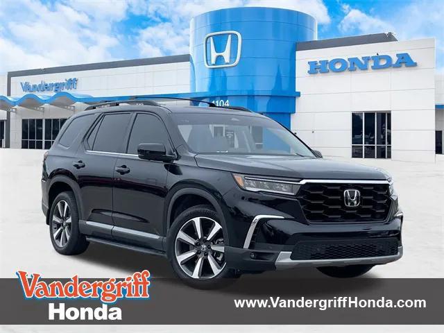 used 2025 Honda Pilot car, priced at $49,499