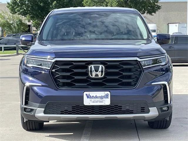 used 2025 Honda Pilot car, priced at $41,895