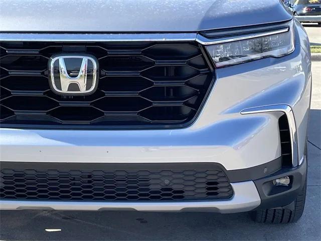 new 2025 Honda Pilot car, priced at $51,985