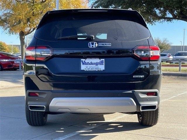 new 2025 Honda Pilot car, priced at $48,595