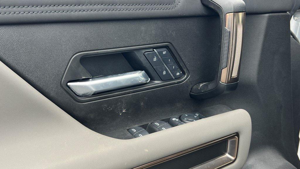 new 2025 GMC HUMMER EV SUV car, priced at $89,741