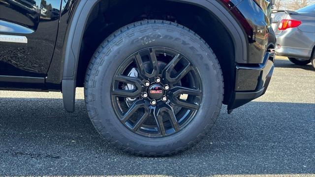 new 2025 GMC Sierra 1500 car, priced at $58,178