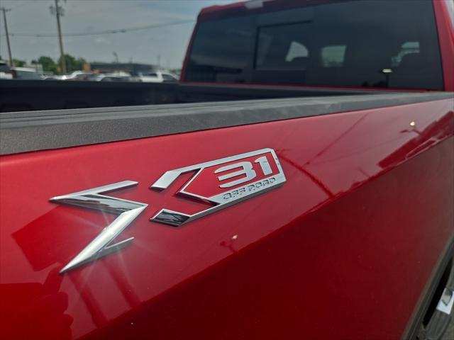 new 2025 GMC Sierra 1500 car