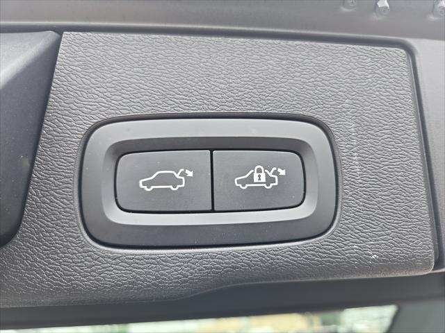 used 2020 Volvo XC60 car, priced at $29,241