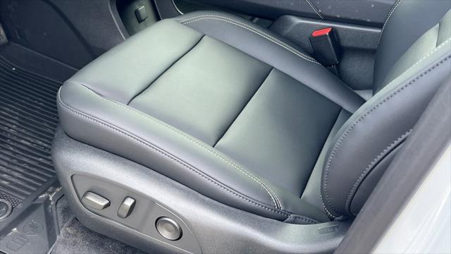 new 2025 GMC Acadia car, priced at $43,406