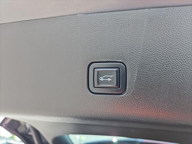 used 2020 Chevrolet Traverse car, priced at $25,981