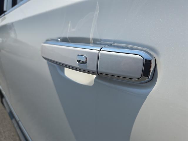 used 2024 GMC Yukon XL car, priced at $71,981