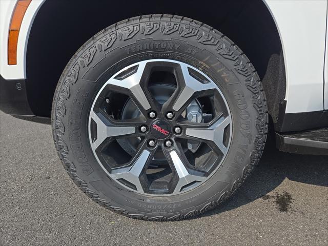 new 2025 GMC Yukon car, priced at $75,213