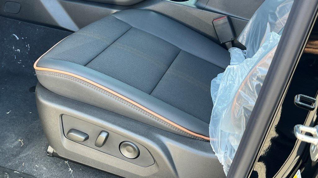 new 2025 GMC Canyon car, priced at $51,273
