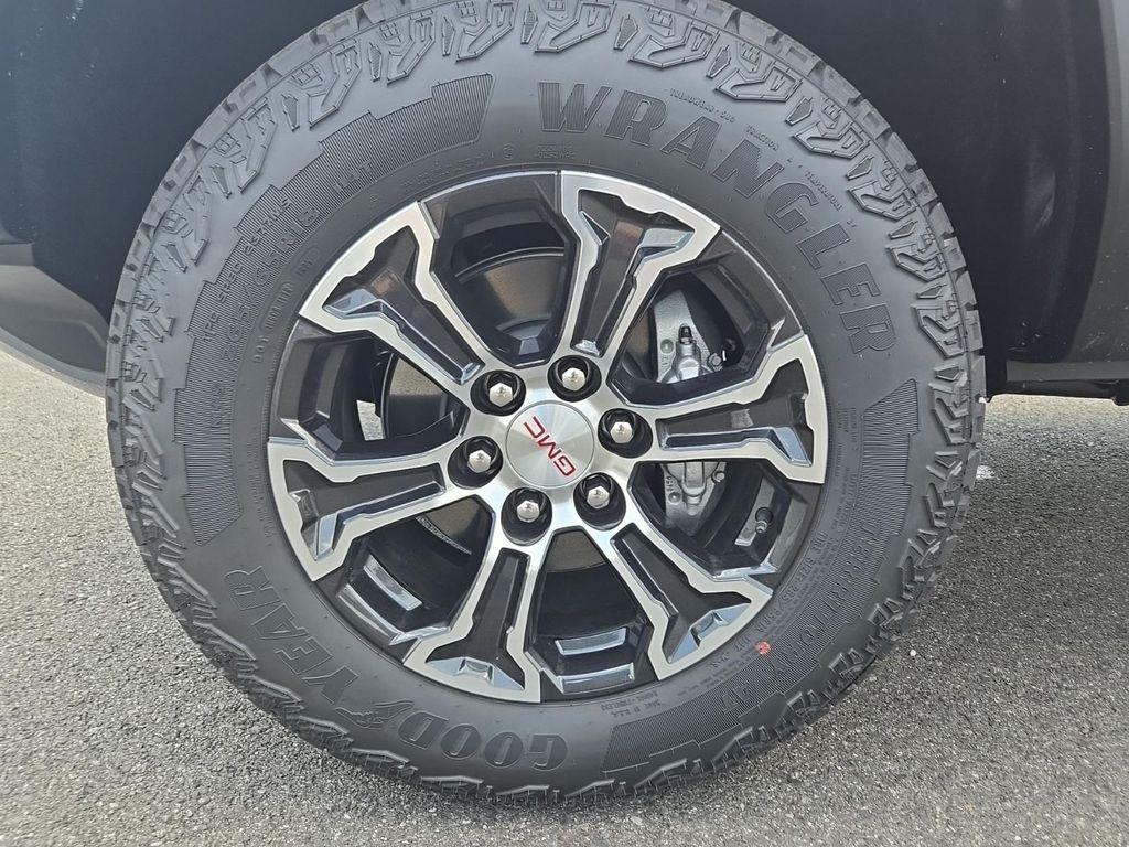 new 2025 GMC Canyon car
