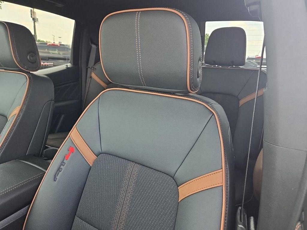new 2025 GMC Canyon car