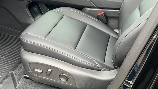 new 2025 GMC Acadia car, priced at $43,953