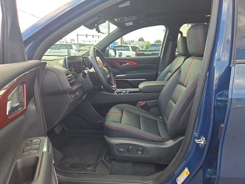used 2024 Chevrolet Traverse car, priced at $51,981