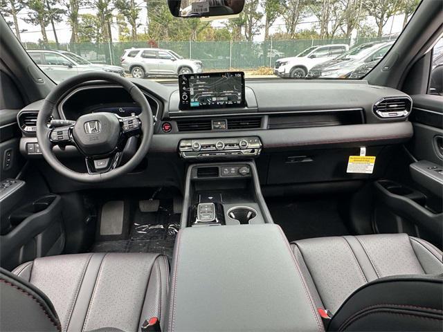 new 2025 Honda Pilot car, priced at $51,821