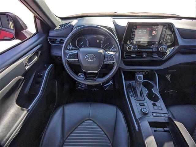 used 2021 Toyota Highlander car, priced at $37,800