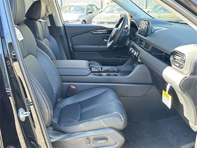 new 2025 Honda Pilot car, priced at $44,063