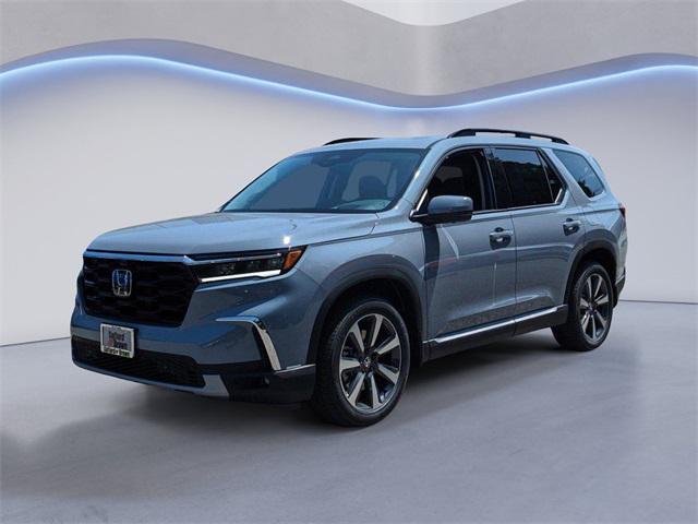 new 2025 Honda Pilot car, priced at $50,549