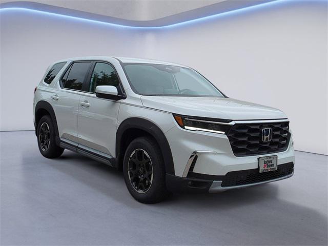 new 2025 Honda Pilot car, priced at $44,985