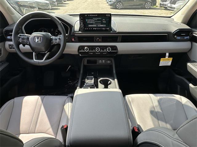 new 2025 Honda Pilot car, priced at $44,063