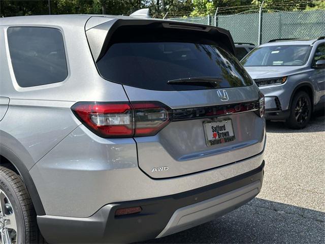 new 2025 Honda Pilot car, priced at $44,063