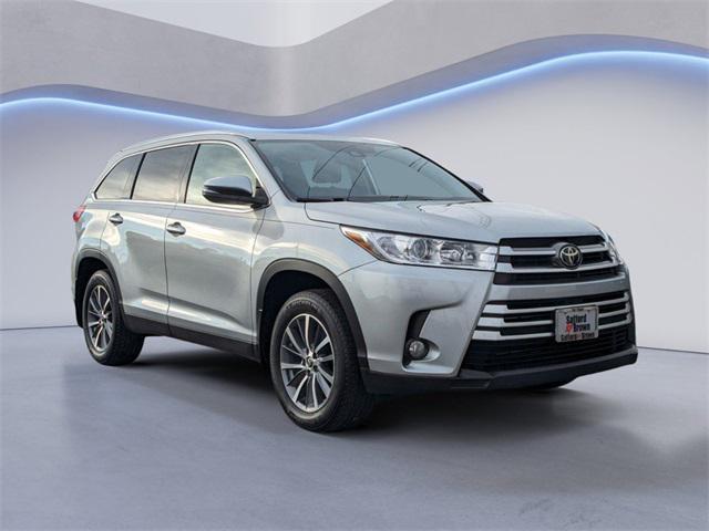 used 2019 Toyota Highlander car, priced at $27,248