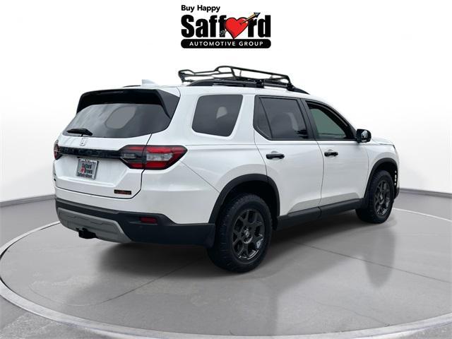 used 2025 Honda Pilot car, priced at $41,997